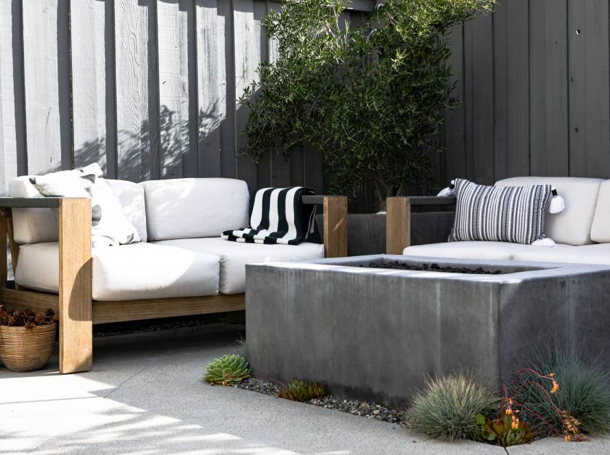 relaxing-outdoor-space-with-couch